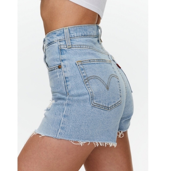 Levi’s Ribcage Denim High Rise Shorts Tango Pulse - Picture 3 of 10